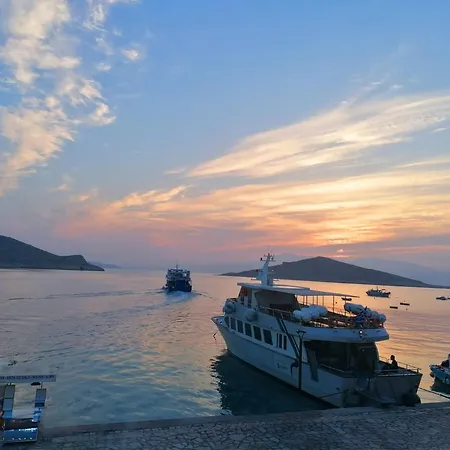 Annas Houses Chalki Town Zimmer foto
